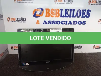 LOTE 422 - 01 ALL IN ONE MARCA ACER. (NO ESTADO) ATENÇÃO! FAZER A VISITAÇÃO ANTES DE ARREMATAR, NÃO SABEMOS SE FUNCIONA. LEILÃO NÃO TEM GARANTIA E NEM DEVOLUÇÃO, SUJEITO A POSSÍVEIS AVARIAS VISÍVEIS/OCULTAS E/OU AUSÊNCIA DE COMPONENTES.