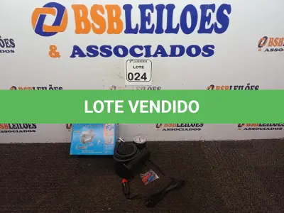 LOTE 024 - 01 MINI COMPRESSOR DE AR VEICULAR DC12V. (NO ESTADO) ATENÇÃO! FAZER A VISITAÇÃO ANTES DE ARREMATAR, NÃO SABEMOS SE FUNCIONA. LEILÃO NÃO TEM GARANTIA E NEM DEVOLUÇÃO, SUJEITO A POSSÍVEIS AVARIAS VISÍVEIS/OCULTAS E/OU AUSÊNCIA DE COMPONENTES.