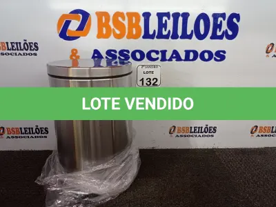 LOTE 132 - 01 LIXEIRA INOX COM PEDAL CAPACIDADE 12L. (NOVA) (NO ESTADO) ATENÇÃO! FAZER A VISITAÇÃO ANTES DE ARREMATAR, NÃO SABEMOS SE FUNCIONA. LEILÃO NÃO TEM GARANTIA E NEM DEVOLUÇÃO, SUJEITO A POSSÍVEIS AVARIAS VISÍVEIS/OCULTAS E/OU AUSÊNCIA DE COMPONENTES.