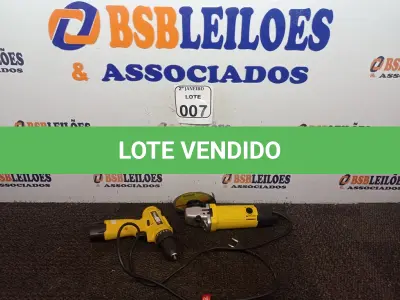 LOTE 007 - 01 ESMERILHADEIRA MARCA TITANIUM E 01 PARAFUSADEIRA MARCA TITANIUM. (NO ESTADO) ATENÇÃO! FAZER A VISITAÇÃO ANTES DE ARREMATAR, NÃO SABEMOS SE FUNCIONA. LEILÃO NÃO TEM GARANTIA E NEM DEVOLUÇÃO, SUJEITO A POSSÍVEIS AVARIAS VISÍVEIS/OCULTAS E/OU AUSÊNCIA DE COMPONENTES.