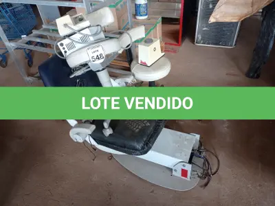 LOTE 548 - 01 CADEIRA DE DENTISTA E EQUIPAMENTOS ODONTOLÓGICOS DIVERSOS. (NO ESTADO) ATENÇÃO! FAZER A VISITAÇÃO ANTES DE ARREMATAR, NÃO SABEMOS SE FUNCIONA. LEILÃO NÃO TEM GARANTIA E NEM DEVOLUÇÃO, SUJEITO A POSSÍVEIS AVARIAS VISÍVEIS/OCULTAS E/OU AUSÊNCIA DE COMPONENTES.