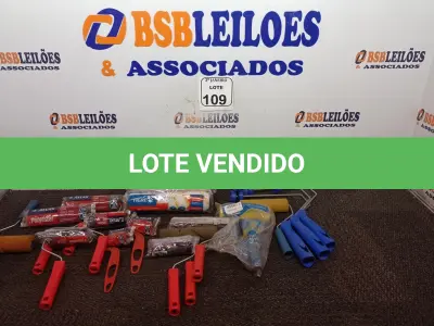 LOTE 109 - 03 SUPORTES P/ROLO DE PINTURA MARCA TIGRE, 04 ROLOS P/PINTURA (NOVOS) E 02 MINI ROLOS P/PINTURA JÁ C/SUPORTE. (NO ESTADO) ATENÇÃO! FAZER A VISITAÇÃO ANTES DE ARREMATAR, NÃO SABEMOS SE FUNCIONA. LEILÃO NÃO TEM GARANTIA E NEM DEVOLUÇÃO, SUJEITO A POSSÍVEIS AVARIAS VISÍVEIS/OCULTAS E/OU AUSÊNCIA DE COMPONENTES.