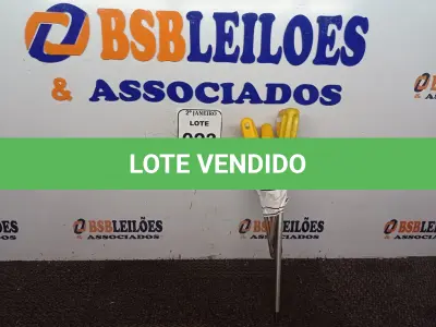 LOTE 023 - 04 CHAVES PHILIPS E 02 CHAVES DE FENDAS TAMANHOS DIVERSOS. (NO ESTADO) ATENÇÃO! FAZER A VISITAÇÃO ANTES DE ARREMATAR, NÃO SABEMOS SE FUNCIONA. LEILÃO NÃO TEM GARANTIA E NEM DEVOLUÇÃO, SUJEITO A POSSÍVEIS AVARIAS VISÍVEIS/OCULTAS E/OU AUSÊNCIA DE COMPONENTES.