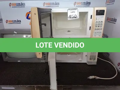 LOTE 450 - 01 TV DE TUBO MARCA PHILCO E 02 MICRO-ONDAS MARCAS CONSUL E PANASONIC S/PRATO. (NO ESTADO) ATENÇÃO! FAZER A VISITAÇÃO ANTES DE ARREMATAR, NÃO SABEMOS SE FUNCIONA. LEILÃO NÃO TEM GARANTIA E NEM DEVOLUÇÃO, SUJEITO A POSSÍVEIS AVARIAS VISÍVEIS/OCULTAS E/OU AUSÊNCIA DE COMPONENTES.