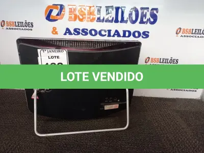LOTE 422 - 01 ALL IN ONE MARCA ACER. (NO ESTADO) ATENÇÃO! FAZER A VISITAÇÃO ANTES DE ARREMATAR, NÃO SABEMOS SE FUNCIONA. LEILÃO NÃO TEM GARANTIA E NEM DEVOLUÇÃO, SUJEITO A POSSÍVEIS AVARIAS VISÍVEIS/OCULTAS E/OU AUSÊNCIA DE COMPONENTES.