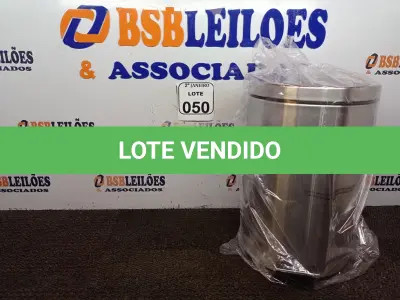 LOTE 050 - 01 LIXEIRA EM INOX COM PEDAL CAPACIDADE 12 L. (NOVA). (NO ESTADO) ATENÇÃO! FAZER A VISITAÇÃO ANTES DE ARREMATAR, NÃO SABEMOS SE FUNCIONA. LEILÃO NÃO TEM GARANTIA E NEM DEVOLUÇÃO, SUJEITO A POSSÍVEIS AVARIAS VISÍVEIS/OCULTAS E/OU AUSÊNCIA DE COMPONENTES.