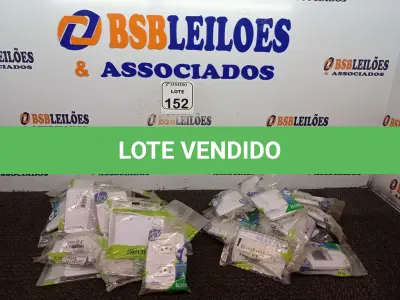 LOTE 152 - 01 LOTE COM GRANDE QUANTIDADE DE TOMADAS, INTERRUPTORES SIMPLES, PLACA CEGA. (NOVO). (NO ESTADO) ATENÇÃO! FAZER A VISITAÇÃO ANTES DE ARREMATAR, NÃO SABEMOS SE FUNCIONA. LEILÃO NÃO TEM GARANTIA E NEM DEVOLUÇÃO, SUJEITO A POSSÍVEIS AVARIAS VISÍVEIS/OCULTAS E/OU AUSÊNCIA DE COMPONENTES.