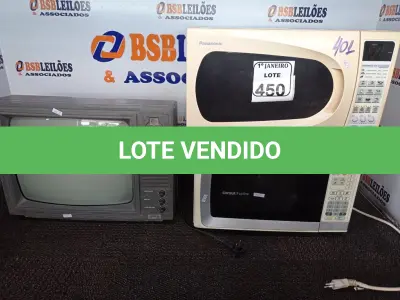 LOTE 450 - 01 TV DE TUBO MARCA PHILCO E 02 MICRO-ONDAS MARCAS CONSUL E PANASONIC S/PRATO. (NO ESTADO) ATENÇÃO! FAZER A VISITAÇÃO ANTES DE ARREMATAR, NÃO SABEMOS SE FUNCIONA. LEILÃO NÃO TEM GARANTIA E NEM DEVOLUÇÃO, SUJEITO A POSSÍVEIS AVARIAS VISÍVEIS/OCULTAS E/OU AUSÊNCIA DE COMPONENTES.