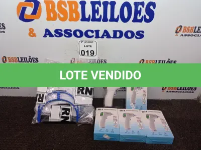 LOTE 019 - 10 MÁSCARAS DE PROTEÇÃO E 04 TERMÔMETROS INFRAVERMELHO. (NO ESTADO) ATENÇÃO! FAZER A VISITAÇÃO ANTES DE ARREMATAR, NÃO SABEMOS SE FUNCIONA. LEILÃO NÃO TEM GARANTIA E NEM DEVOLUÇÃO, SUJEITO A POSSÍVEIS AVARIAS VISÍVEIS/OCULTAS E/OU AUSÊNCIA DE COMPONENTES.