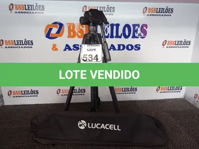 LOTE 534 - 01 TRIPÉ PARA CÂMERA TOMATE MTG-3016. (NO ESTADO) ATENÇÃO! FAZER A VISITAÇÃO ANTES DE ARREMATAR, NÃO SABEMOS SE FUNCIONA. LEILÃO NÃO TEM GARANTIA E NEM DEVOLUÇÃO, SUJEITO A POSSÍVEIS AVARIAS VISÍVEIS/OCULTAS E/OU AUSÊNCIA DE COMPONENTES.