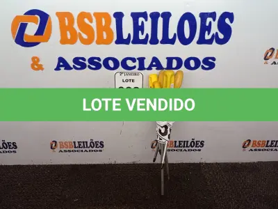 LOTE 032 - 06 CHAVES PHILIPS TAMANHOS DIVERSOS. (NO ESTADO) ATENÇÃO! FAZER A VISITAÇÃO ANTES DE ARREMATAR, NÃO SABEMOS SE FUNCIONA. LEILÃO NÃO TEM GARANTIA E NEM DEVOLUÇÃO, SUJEITO A POSSÍVEIS AVARIAS VISÍVEIS/OCULTAS E/OU AUSÊNCIA DE COMPONENTES.