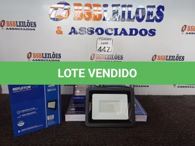 LOTE 447 - 05 REFLETORES DE LED AMBIENTE EXTERNO 100W CADA(NOVO). (NO ESTADO) ATENÇÃO! FAZER A VISITAÇÃO ANTES DE ARREMATAR, NÃO SABEMOS SE FUNCIONA. LEILÃO NÃO TEM GARANTIA E NEM DEVOLUÇÃO, SUJEITO A POSSÍVEIS AVARIAS VISÍVEIS/OCULTAS E/OU AUSÊNCIA DE COMPONENTES.