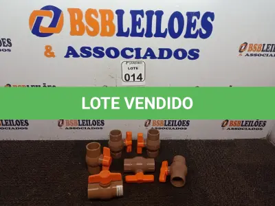 LOTE 014 - 06 REGISTROS ESFERAS DE PVC 40MM(NOVO). (NO ESTADO) ATENÇÃO! FAZER A VISITAÇÃO ANTES DE ARREMATAR, NÃO SABEMOS SE FUNCIONA. LEILÃO NÃO TEM GARANTIA E NEM DEVOLUÇÃO, SUJEITO A POSSÍVEIS AVARIAS VISÍVEIS/OCULTAS E/OU AUSÊNCIA DE COMPONENTES.