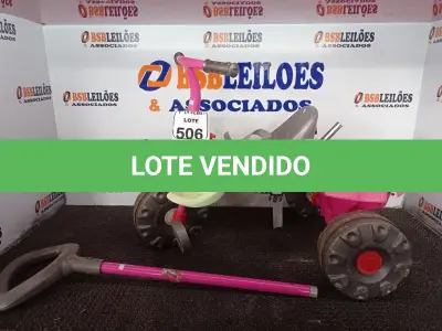 LOTE 506 - 01 VELOTROL MARCA BANDEIRANTE. (NO ESTADO) ATENÇÃO! FAZER A VISITAÇÃO ANTES DE ARREMATAR, NÃO SABEMOS SE FUNCIONA. LEILÃO NÃO TEM GARANTIA E NEM DEVOLUÇÃO, SUJEITO A POSSÍVEIS AVARIAS VISÍVEIS/OCULTAS E/OU AUSÊNCIA DE COMPONENTES.
