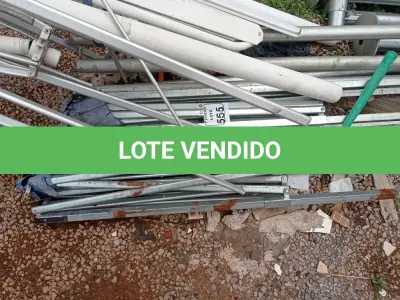 LOTE 555 - 01 TENDA SANFONADA S/LONA. (NO ESTADO) ATENÇÃO! FAZER A VISITAÇÃO ANTES DE ARREMATAR, NÃO SABEMOS SE FUNCIONA. LEILÃO NÃO TEM GARANTIA E NEM DEVOLUÇÃO, SUJEITO A POSSÍVEIS AVARIAS VISÍVEIS/OCULTAS E/OU AUSÊNCIA DE COMPONENTES.