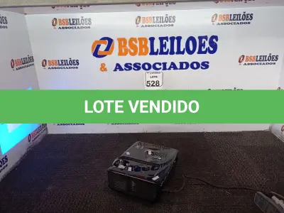 LOTE 528 - 01 PROJETOR MULTIMÍDIA BENQ. (NO ESTADO) ATENÇÃO! FAZER A VISITAÇÃO ANTES DE ARREMATAR, NÃO SABEMOS SE FUNCIONA. LEILÃO NÃO TEM GARANTIA E NEM DEVOLUÇÃO, SUJEITO A POSSÍVEIS AVARIAS VISÍVEIS/OCULTAS E/OU AUSÊNCIA DE COMPONENTES.