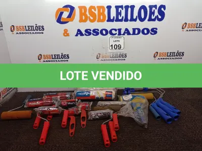 LOTE 109 - 03 SUPORTES P/ROLO DE PINTURA MARCA TIGRE, 04 ROLOS P/PINTURA (NOVOS) E 02 MINI ROLOS P/PINTURA JÁ C/SUPORTE. (NO ESTADO) ATENÇÃO! FAZER A VISITAÇÃO ANTES DE ARREMATAR, NÃO SABEMOS SE FUNCIONA. LEILÃO NÃO TEM GARANTIA E NEM DEVOLUÇÃO, SUJEITO A POSSÍVEIS AVARIAS VISÍVEIS/OCULTAS E/OU AUSÊNCIA DE COMPONENTES.