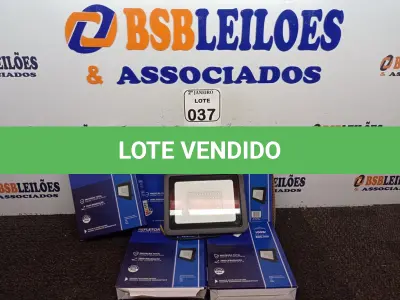 LOTE 037 - 05 REFLETORES DE LED 100W. (NO ESTADO) ATENÇÃO! FAZER A VISITAÇÃO ANTES DE ARREMATAR, NÃO SABEMOS SE FUNCIONA. LEILÃO NÃO TEM GARANTIA E NEM DEVOLUÇÃO, SUJEITO A POSSÍVEIS AVARIAS VISÍVEIS/OCULTAS E/OU AUSÊNCIA DE COMPONENTES.