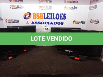 LOTE 112 - 04 MONITORES LCD MARCAS E MODELOS DIVERSOS. (NO ESTADO) ATENÇÃO! FAZER A VISITAÇÃO ANTES DE ARREMATAR, NÃO SABEMOS SE FUNCIONA. LEILÃO NÃO TEM GARANTIA E NEM DEVOLUÇÃO, SUJEITO A POSSÍVEIS AVARIAS VISÍVEIS/OCULTAS E/OU AUSÊNCIA DE COMPONENTES.