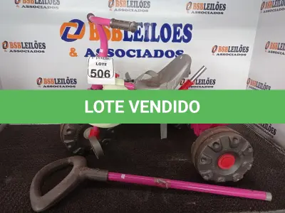 LOTE 506 - 01 VELOTROL MARCA BANDEIRANTE. (NO ESTADO) ATENÇÃO! FAZER A VISITAÇÃO ANTES DE ARREMATAR, NÃO SABEMOS SE FUNCIONA. LEILÃO NÃO TEM GARANTIA E NEM DEVOLUÇÃO, SUJEITO A POSSÍVEIS AVARIAS VISÍVEIS/OCULTAS E/OU AUSÊNCIA DE COMPONENTES.