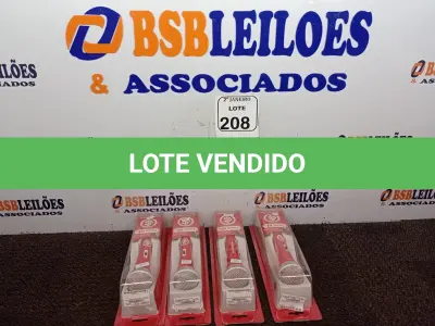 LOTE 208 - 04 MICROFONES SEMI PROFISSIONAL. (NO ESTADO) ATENÇÃO! FAZER A VISITAÇÃO ANTES DE ARREMATAR, NÃO SABEMOS SE FUNCIONA. LEILÃO NÃO TEM GARANTIA E NEM DEVOLUÇÃO, SUJEITO A POSSÍVEIS AVARIAS VISÍVEIS/OCULTAS E/OU AUSÊNCIA DE COMPONENTES.