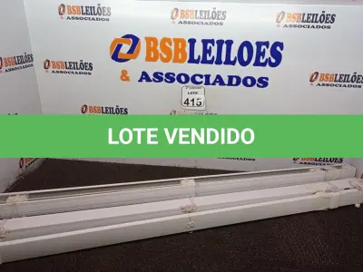 LOTE 415 - 02 PERSIANAS. (NO ESTADO) ATENÇÃO! FAZER A VISITAÇÃO ANTES DE ARREMATAR, NÃO SABEMOS SE FUNCIONA. LEILÃO NÃO TEM GARANTIA E NEM DEVOLUÇÃO, SUJEITO A POSSÍVEIS AVARIAS VISÍVEIS/OCULTAS E/OU AUSÊNCIA DE COMPONENTES.