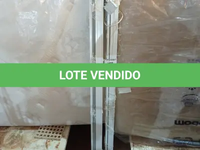 LOTE 424 - 02 PERSIANAS. (NO ESTADO) ATENÇÃO! FAZER A VISITAÇÃO ANTES DE ARREMATAR, NÃO SABEMOS SE FUNCIONA. LEILÃO NÃO TEM GARANTIA E NEM DEVOLUÇÃO, SUJEITO A POSSÍVEIS AVARIAS VISÍVEIS/OCULTAS E/OU AUSÊNCIA DE COMPONENTES.