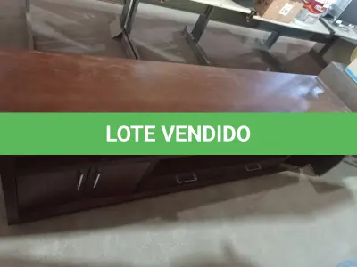 LOTE 351 - 01 RACK EM MADEIRA COM 02 GAVETAS. (NO ESTADO) ATENÇÃO! FAZER A VISITAÇÃO ANTES DE ARREMATAR, NÃO SABEMOS SE FUNCIONA. LEILÃO NÃO TEM GARANTIA E NEM DEVOLUÇÃO, SUJEITO A POSSÍVEIS AVARIAS VISÍVEIS/OCULTAS E/OU AUSÊNCIA DE COMPONENTES.
