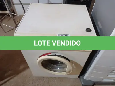 LOTE 248 - 01 MÁQUINA DE LAVAR ROUPAS EVOLUTION. (NO ESTADO) ATENÇÃO! FAZER A VISITAÇÃO ANTES DE ARREMATAR, NÃO SABEMOS SE FUNCIONA. LEILÃO NÃO TEM GARANTIA E NEM DEVOLUÇÃO, SUJEITO A POSSÍVEIS AVARIAS VISÍVEIS/OCULTAS E/OU AUSÊNCIA DE COMPONENTES.