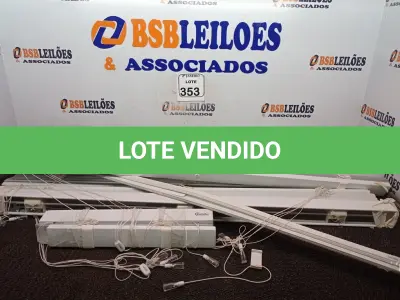LOTE 353 - 04 PERSIANAS PARA JANELAS TAMANHOS DIVERSOS. (NO ESTADO) ATENÇÃO! FAZER A VISITAÇÃO ANTES DE ARREMATAR, NÃO SABEMOS SE FUNCIONA. LEILÃO NÃO TEM GARANTIA E NEM DEVOLUÇÃO, SUJEITO A POSSÍVEIS AVARIAS VISÍVEIS/OCULTAS E/OU AUSÊNCIA DE COMPONENTES.