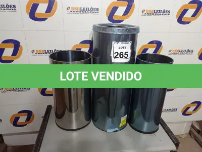 LOTE 265 - 03 LIXEIRAS REDONDAS EM INOX. (NO ESTADO) ATENÇÃO! FAZER A VISITAÇÃO ANTES DE ARREMATAR, NÃO SABEMOS SE FUNCIONA. LEILÃO NÃO TEM GARANTIA E NEM DEVOLUÇÃO, SUJEITO A POSSÍVEIS AVARIAS VISÍVEIS/OCULTAS E/OU AUSÊNCIA DE COMPONENTES.