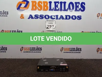 LOTE 227 - 01 MINI PC POSITIVO S/ PROCESSADOR C/MEMÓRIA DDR4. (NO ESTADO) ATENÇÃO! FAZER A VISITAÇÃO ANTES DE ARREMATAR, NÃO SABEMOS SE FUNCIONA. LEILÃO NÃO TEM GARANTIA E NEM DEVOLUÇÃO, SUJEITO A POSSÍVEIS AVARIAS VISÍVEIS/OCULTAS E/OU AUSÊNCIA DE COMPONENTES.