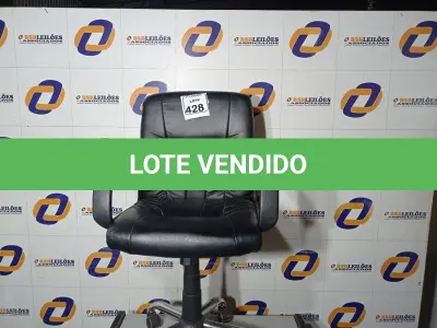 LOTE 428 - 01 CADEIRA DE ESCRITÓRIO. (NO ESTADO) ATENÇÃO! FAZER A VISITAÇÃO ANTES DE ARREMATAR, NÃO SABEMOS SE FUNCIONA. LEILÃO NÃO TEM GARANTIA E NEM DEVOLUÇÃO, SUJEITO A POSSÍVEIS AVARIAS VISÍVEIS/OCULTAS E/OU AUSÊNCIA DE COMPONENTES.