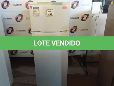 LOTE 380 - 01 GELADEIRA CONSUL 220V. (NO ESTADO) ATENÇÃO! FAZER A VISITAÇÃO ANTES DE ARREMATAR, NÃO SABEMOS SE FUNCIONA. LEILÃO NÃO TEM GARANTIA E NEM DEVOLUÇÃO, SUJEITO A POSSÍVEIS AVARIAS VISÍVEIS/OCULTAS E/OU AUSÊNCIA DE COMPONENTES.