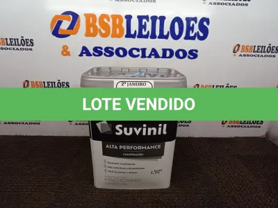 LOTE 100 - 01 BALDE DE TINTA SUVINIL INTERIORES ACRÍLICO FOSCO 18L NA COR FOSCO BRANCO. VENCIMENTO 10/2027 (NOVO)(NO ESTADO) ATENÇÃO! FAZER A VISITAÇÃO ANTES DE ARREMATAR, NÃO SABEMOS SE FUNCIONA. LEILÃO NÃO TEM GARANTIA E NEM DEVOLUÇÃO, SUJEITO A POSSÍVEIS AVARIAS VISÍVEIS/OCULTAS E/OU AUSÊNCIA DE COMPONENTES.