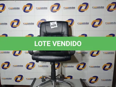 LOTE 428 - 01 CADEIRA DE ESCRITÓRIO. (NO ESTADO) ATENÇÃO! FAZER A VISITAÇÃO ANTES DE ARREMATAR, NÃO SABEMOS SE FUNCIONA. LEILÃO NÃO TEM GARANTIA E NEM DEVOLUÇÃO, SUJEITO A POSSÍVEIS AVARIAS VISÍVEIS/OCULTAS E/OU AUSÊNCIA DE COMPONENTES.