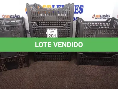 LOTE 201 - 10 CESTOS EM PLÁSTICO. (NO ESTADO) ATENÇÃO! FAZER A VISITAÇÃO ANTES DE ARREMATAR, NÃO SABEMOS SE FUNCIONA. LEILÃO NÃO TEM GARANTIA E NEM DEVOLUÇÃO, SUJEITO A POSSÍVEIS AVARIAS VISÍVEIS/OCULTAS E/OU AUSÊNCIA DE COMPONENTES.