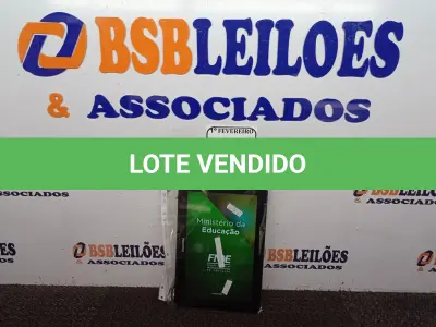 LOTE 068 - 01 TABLET POSITIVO YPY AB10E HORIZONTAL COM CARREGADOR (NO ESTADO) ATENÇÃO! FAZER A VISITAÇÃO ANTES DE ARREMATAR, NÃO SABEMOS SE FUNCIONA. LEILÃO NÃO TEM GARANTIA E NEM DEVOLUÇÃO, SUJEITO A POSSÍVEIS AVARIAS VISÍVEIS/OCULTAS E/OU AUSÊNCIA DE COMPONENTES.