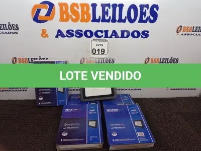 LOTE 019 - 05 REFLETORES LED PARA AMBIENTES EXTERNOS 100W.(NOVO) (NO ESTADO) ATENÇÃO! FAZER A VISITAÇÃO ANTES DE ARREMATAR, NÃO SABEMOS SE FUNCIONA. LEILÃO NÃO TEM GARANTIA E NEM DEVOLUÇÃO, SUJEITO A POSSÍVEIS AVARIAS VISÍVEIS/OCULTAS E/OU AUSÊNCIA DE COMPONENTES.