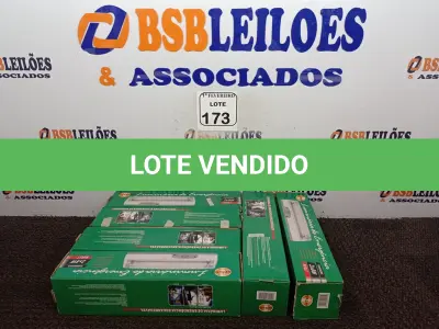 LOTE 173 - 06 LÂMPADAS DE EMERGÊNCIA. (NO ESTADO) ATENÇÃO! FAZER A VISITAÇÃO ANTES DE ARREMATAR, NÃO SABEMOS SE FUNCIONA. LEILÃO NÃO TEM GARANTIA E NEM DEVOLUÇÃO, SUJEITO A POSSÍVEIS AVARIAS VISÍVEIS/OCULTAS E/OU AUSÊNCIA DE COMPONENTES.