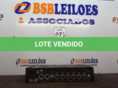 LOTE 071 - 01 SISTEMA DE MICROFONE AUTOMÁTICO SHURE, MODELO M367. (NO ESTADO) ATENÇÃO! FAZER A VISITAÇÃO ANTES DE ARREMATAR, NÃO SABEMOS SE FUNCIONA. LEILÃO NÃO TEM GARANTIA E NEM DEVOLUÇÃO, SUJEITO A POSSÍVEIS AVARIAS VISÍVEIS/OCULTAS E/OU AUSÊNCIA DE COMPONENTES.