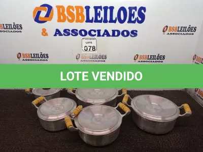 LOTE 078 - O1 CONJUNTO DE PANELAS EM ALUMÍNIO. (NOVO) (NO ESTADO) ATENÇÃO! FAZER A VISITAÇÃO ANTES DE ARREMATAR, NÃO SABEMOS SE FUNCIONA. LEILÃO NÃO TEM GARANTIA E NEM DEVOLUÇÃO, SUJEITO A POSSÍVEIS AVARIAS VISÍVEIS/OCULTAS E/OU AUSÊNCIA DE COMPONENTES.