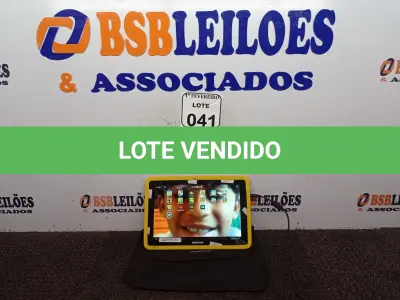 LOTE 041 - 01 TABLET MARCA POSITIVO COM CARREGADOR. (NO ESTADO) ATENÇÃO! FAZER A VISITAÇÃO ANTES DE ARREMATAR, NÃO SABEMOS SE FUNCIONA. LEILÃO NÃO TEM GARANTIA E NEM DEVOLUÇÃO, SUJEITO A POSSÍVEIS AVARIAS VISÍVEIS/OCULTAS E/OU AUSÊNCIA DE COMPONENTES.