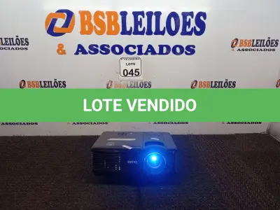LOTE 045 - 01 PROJETOR MULTIMIDIA LCD MODELO MP512MARCA BENQ. (NO ESTADO) ATENÇÃO! FAZER A VISITAÇÃO ANTES DE ARREMATAR, NÃO SABEMOS SE FUNCIONA. LEILÃO NÃO TEM GARANTIA E NEM DEVOLUÇÃO, SUJEITO A POSSÍVEIS AVARIAS VISÍVEIS/OCULTAS E/OU AUSÊNCIA DE COMPONENTES.