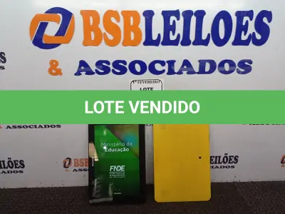 LOTE 094 - 02 TABLET’S COM AVARIAS. (NO ESTADO) ATENÇÃO! FAZER A VISITAÇÃO ANTES DE ARREMATAR, NÃO SABEMOS SE FUNCIONA. LEILÃO NÃO TEM GARANTIA E NEM DEVOLUÇÃO, SUJEITO A POSSÍVEIS AVARIAS VISÍVEIS/OCULTAS E/OU AUSÊNCIA DE COMPONENTES.