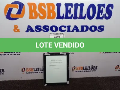 LOTE 006 - 01 IPAD 16GB SEM CARREGADOR. (NO ESTADO) ATENÇÃO! FAZER A VISITAÇÃO ANTES DE ARREMATAR, NÃO SABEMOS SE FUNCIONA. LEILÃO NÃO TEM GARANTIA E NEM DEVOLUÇÃO, SUJEITO A POSSÍVEIS AVARIAS VISÍVEIS/OCULTAS E/OU AUSÊNCIA DE COMPONENTES.