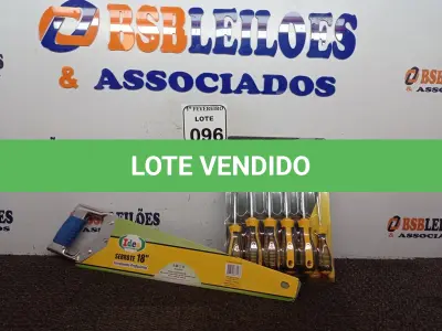LOTE 096 - 01 SERROTE DE 18’’E 01 KIT DE CHAVE DE FENDAS+PHILIPS. (NOVO) (NO ESTADO) ATENÇÃO! FAZER A VISITAÇÃO ANTES DE ARREMATAR, NÃO SABEMOS SE FUNCIONA. LEILÃO NÃO TEM GARANTIA E NEM DEVOLUÇÃO, SUJEITO A POSSÍVEIS AVARIAS VISÍVEIS/OCULTAS E/OU AUSÊNCIA DE COMPONENTES.