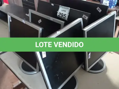 LOTE 295 - 06 MONITORES DIVERSOS PARA RETIRADA DE PEÇAS. (NO ESTADO) ATENÇÃO! FAZER A VISITAÇÃO ANTES DE ARREMATAR, NÃO SABEMOS SE FUNCIONA. LEILÃO NÃO TEM GARANTIA E NEM DEVOLUÇÃO, SUJEITO A POSSÍVEIS AVARIAS VISÍVEIS/OCULTAS E/OU AUSÊNCIA DE COMPONENTES.