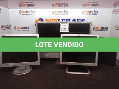 LOTE 131 - 03 MONITORES LCD MARCAS E MODELOS DIVERSOS E 01 SUCATA DE IPAD. (NO ESTADO) ATENÇÃO! FAZER A VISITAÇÃO ANTES DE ARREMATAR, NÃO SABEMOS SE FUNCIONA. LEILÃO NÃO TEM GARANTIA E NEM DEVOLUÇÃO, SUJEITO A POSSÍVEIS AVARIAS VISÍVEIS/OCULTAS E/OU AUSÊNCIA DE COMPONENTES.