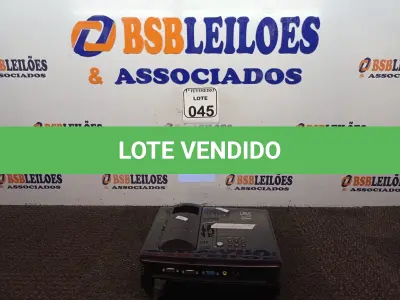 LOTE 045 - 01 PROJETOR MULTIMIDIA LCD MODELO MP512MARCA BENQ. (NO ESTADO) ATENÇÃO! FAZER A VISITAÇÃO ANTES DE ARREMATAR, NÃO SABEMOS SE FUNCIONA. LEILÃO NÃO TEM GARANTIA E NEM DEVOLUÇÃO, SUJEITO A POSSÍVEIS AVARIAS VISÍVEIS/OCULTAS E/OU AUSÊNCIA DE COMPONENTES.